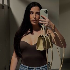 Meet your Posher, Aimee